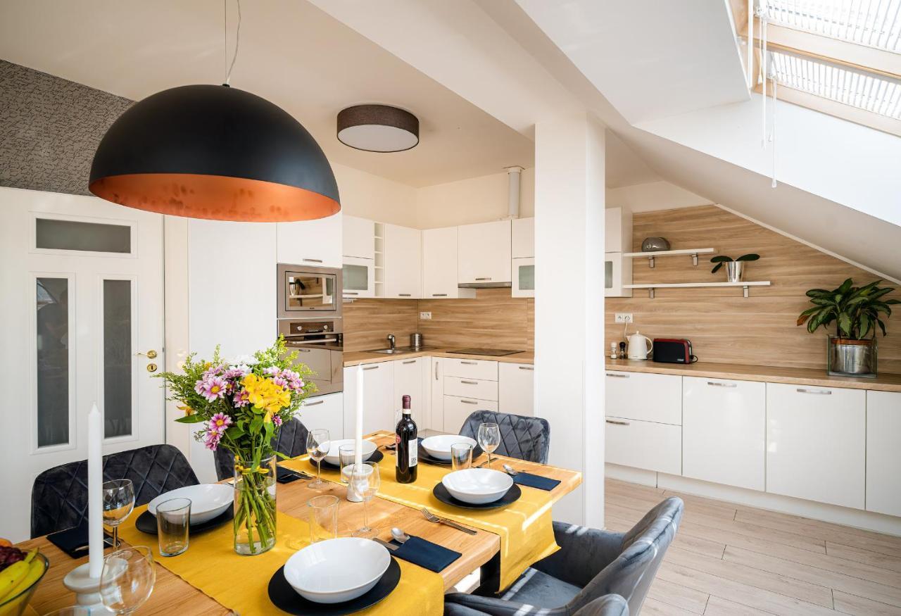 Centrum Apartments Pstrossova Prague Luaran gambar